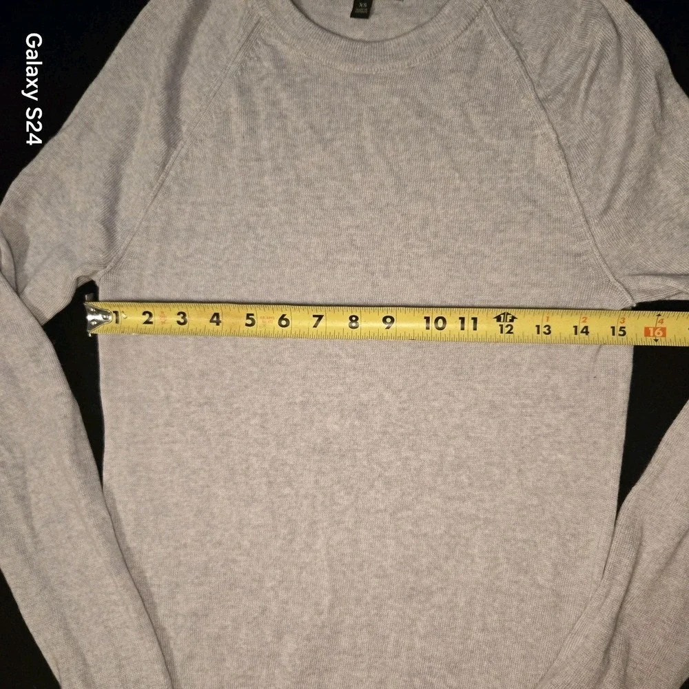 Banana Republic Men's 100% Merino Wool Light Gray Crew Neck Pullover Size‎ XS